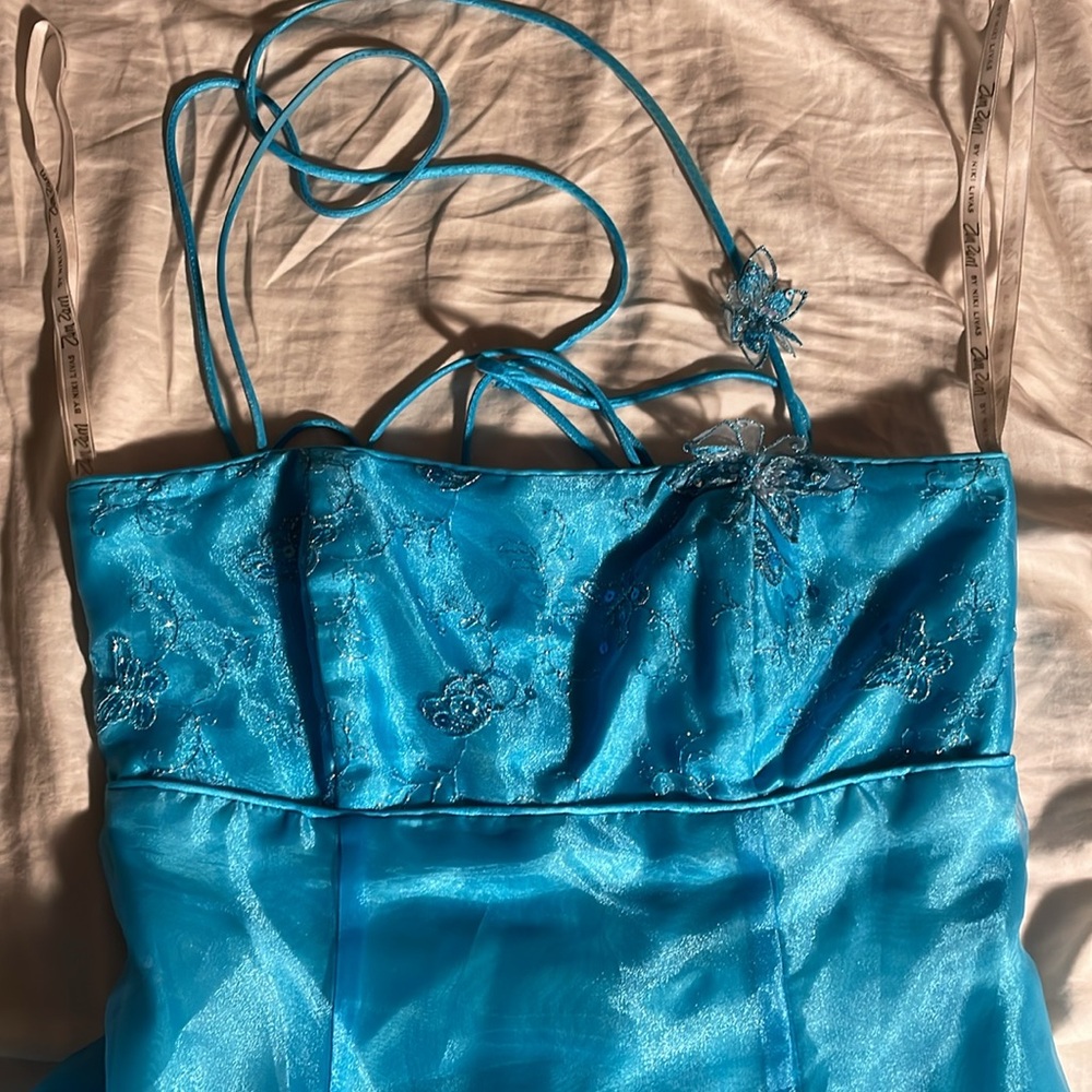 Vintage blue dragonfly beaded empire waist halter tie prom dress!! 💙🦋
